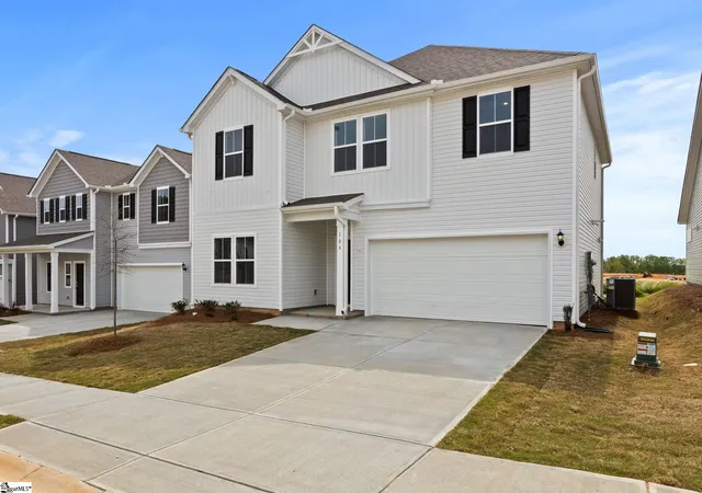 Photo 2 of Single family home for sale at 104 Wilson School St, Simpsonville, SC 29681 | MLS# 1599380 | Listing updated on 2026-09-16