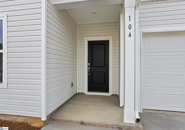 Photo 3 of Single family home for sale at 104 Wilson School St, Simpsonville, SC 29681 | MLS# 1599380 | Listing updated on 2026-09-16