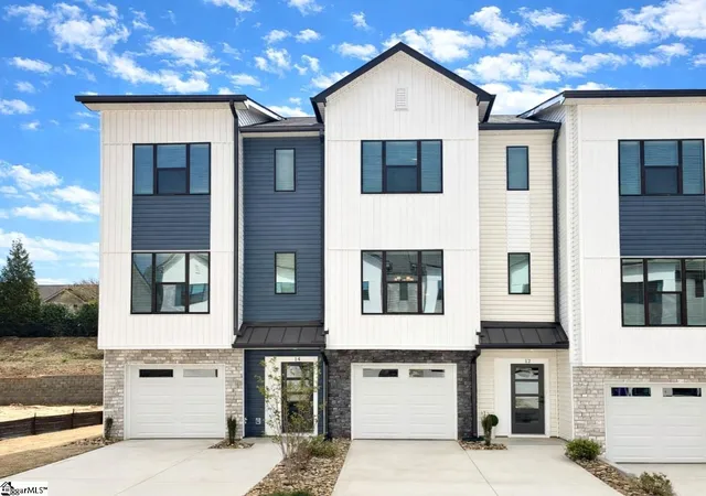 1st image of 12 Pikewood Ln, Greenville, SC 29607 | MLS# 1586807