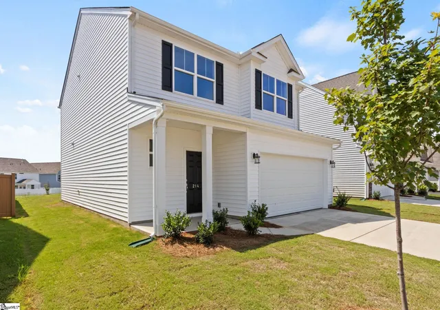 Photo 2 of Single family home for sale at 214 Pendergast Rd, Greenville, SC 29605 | MLS# 1589917 | Listing updated on 2026-09-15