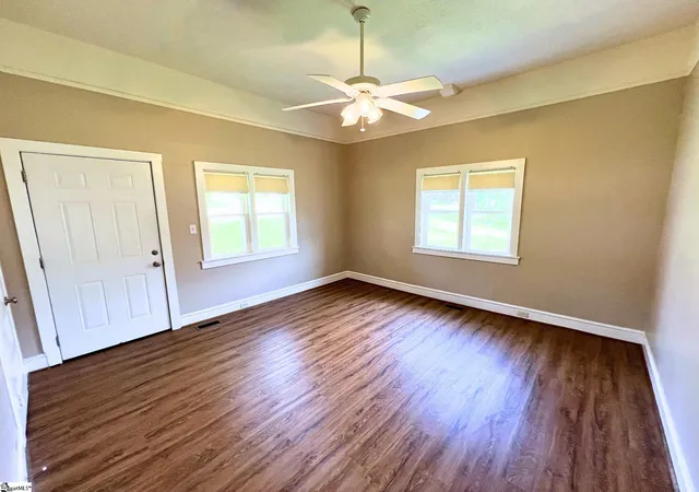 3rd image of 115 E Beattie St, Liberty, SC 29657 | MLS# 1594499