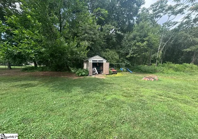 Photo 3 of Single family home for sale at 1404 Bishop Rd, Inman, SC 29349 | MLS# 1596997 | Listing updated on 2026-09-02
