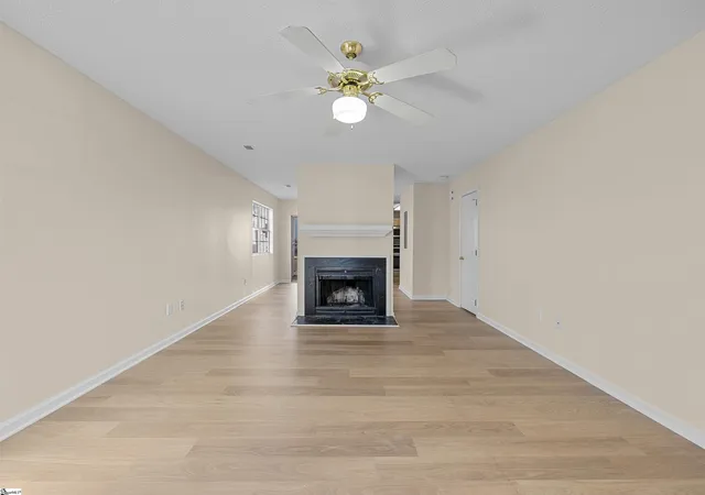 Photo 3 of Sale Pending at 109 Hammett Grove Ln, Greer, SC 29650 | MLS# 1596695 | Listing updated on 2026-09-01