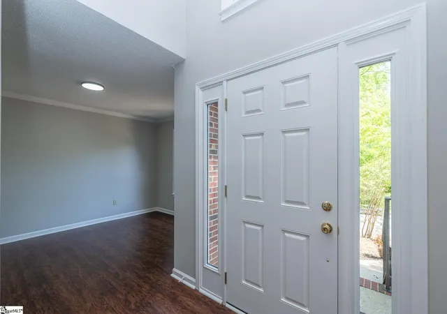 Photo 3 of Single family home for sale at 10 Fox Ridge Wy, Taylors, SC 29687 | MLS# 1589278 | Listing updated on 2026-08-04
