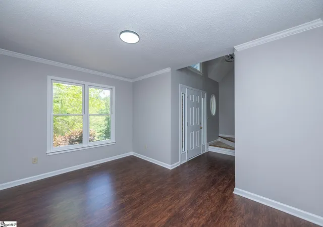 Photo 3 of Single family home for sale at 10 Fox Ridge Wy, Taylors, SC 29687 | MLS# 1589278 | Listing updated on 2026-08-04