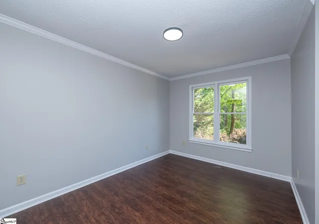 Photo 4 of Single family home for sale at 10 Fox Ridge Wy, Taylors, SC 29687 | MLS# 1589278 | Listing updated on 2026-08-04