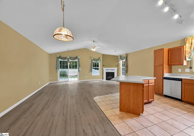 4th image of 611 Hunters Ln, Anderson, SC 29625 | MLS# 1600583