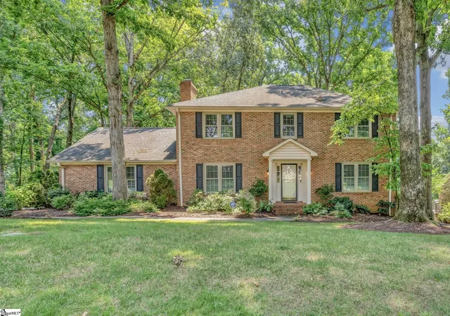 Photo 1 of Single family home for sale at 221 Briar Creek Dr, Greer, SC 29650 | MLS# 1599410 | Listing updated on 2026-08-28