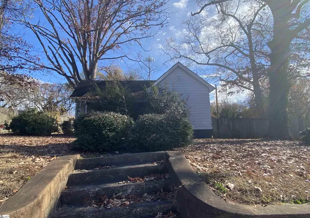 2nd image of 409 Easley Bridge Rd, Greenville, SC 29611 | MLS# 1514184