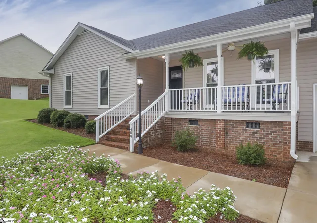Photo 2 of Single family home for sale at 409 Jassamine Ct, Greenville, SC 29611 | MLS# 1600132 | Listing updated on 2026-08-13
