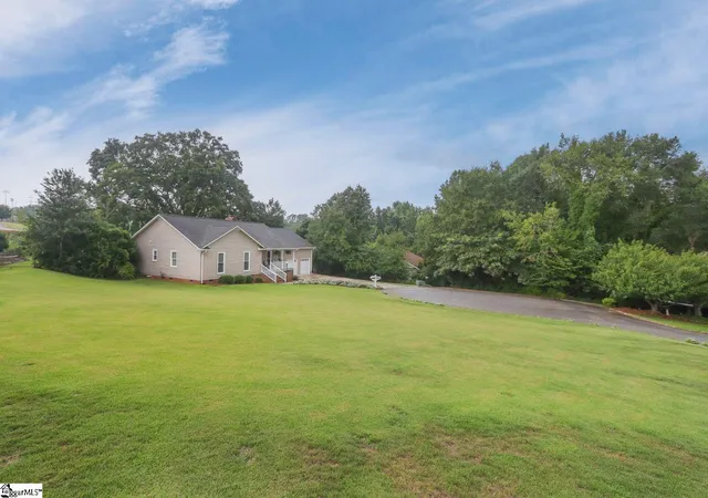 Photo 50 of Single family home for sale at 409 Jassamine Ct, Greenville, SC 29611 | MLS# 1600132 | Listing updated on 2026-10-07