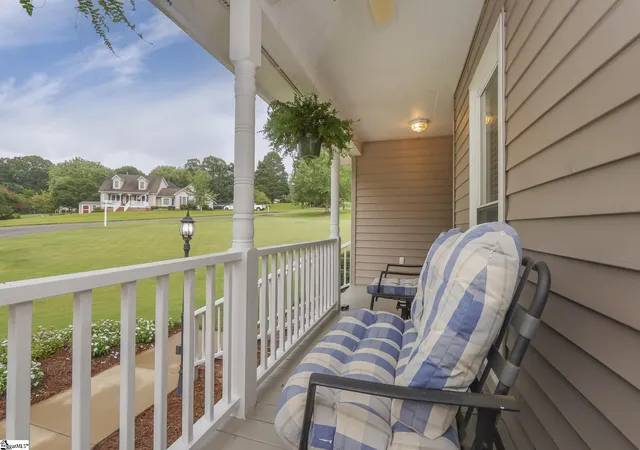 Photo 4 of Single family home for sale at 409 Jassamine Ct, Greenville, SC 29611 | MLS# 1600132 | Listing updated on 2026-08-13