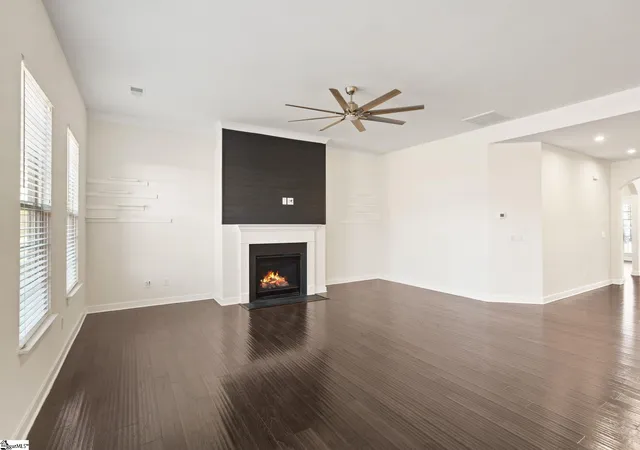 Photo 3 of Single family home for sale at 5 Brennan Pl, Greenville, SC 29609 | MLS# 1597722 | Listing updated on 2026-09-16