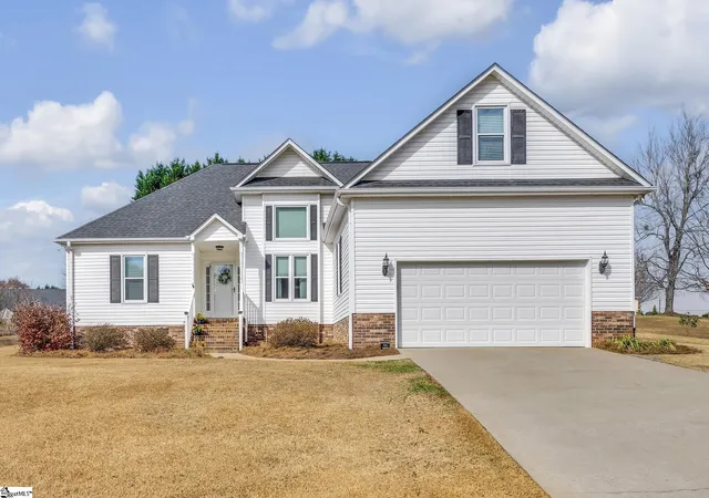 1st image of 4 Brooke Lee Cir, Taylors, SC 29687 | MLS# 1576790