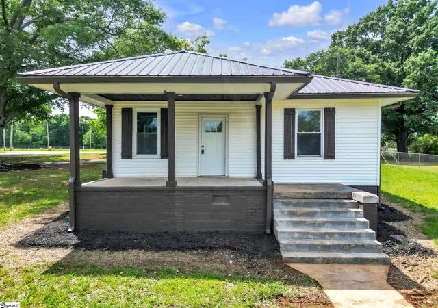 1st image of 301 Anderson St, Pelzer, SC 29669 | MLS# 1595114