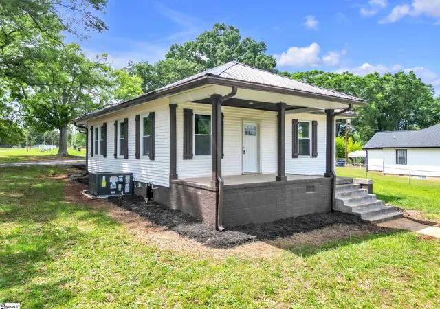 2nd image of 301 Anderson St, Pelzer, SC 29669 | MLS# 1595114