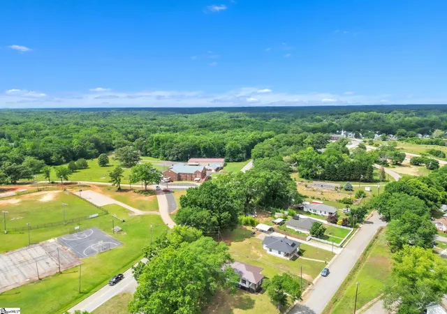 33rd image of 301 Anderson St, Pelzer, SC 29669 | MLS# 1595114