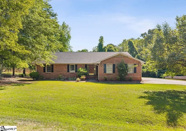 Photo 1 of Single family home for sale at 204 Birchwood Dr, Union, SC 29379 | MLS# 1586336 | Listing updated on 2026-08-17