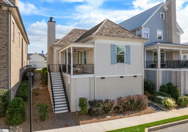 Photo 2 of Single family home for sale at 104 Burrough St, Greenville, SC 29615 | MLS# 1608082 | Listing updated on 2026-10-30