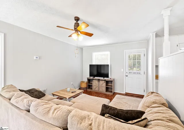 Photo 3 of Single family home for sale at 115 Willow Branch Dr, Simpsonville, SC 29680 | MLS# 1602125 | Listing updated on 2026-09-19