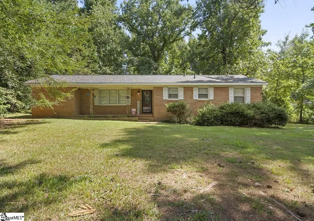 Single family home for sale at 267 Gastley Dr, Clinton, SC 29325 | MLS# 1601521