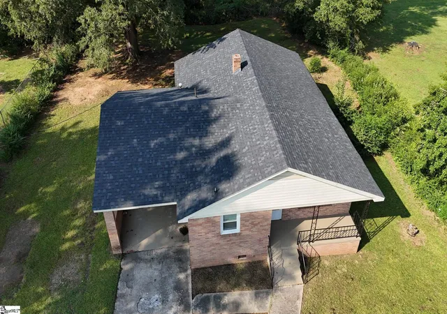 Photo 3 of Single family home for sale at 86 Grove St, Clinton, SC 29325 | MLS# 1601059 | Listing updated on 2026-09-28