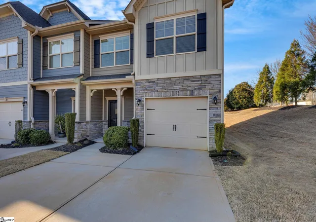 Photo 3 of Townhouse for sale at 515 Milbury Wy, Simpsonville, SC 29680 | MLS# 1598431 | Listing updated on 2026-07-22