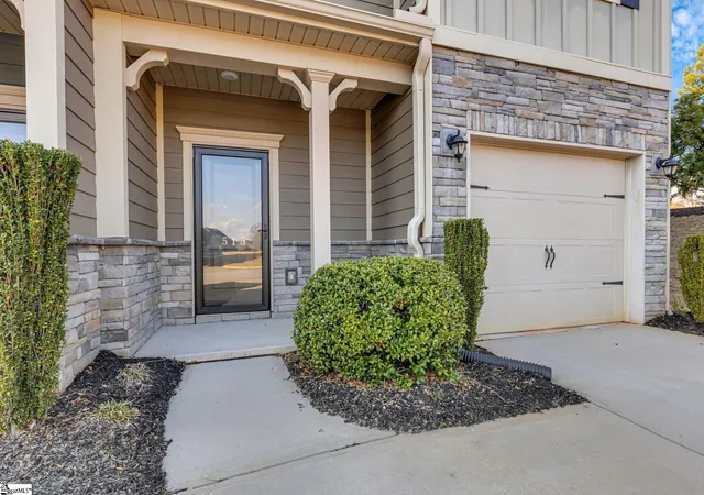 Photo 3 of Townhouse for sale at 515 Milbury Wy, Simpsonville, SC 29680 | MLS# 1598431 | Listing updated on 2026-07-22