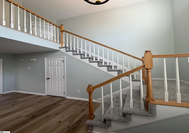 Photo 4 of Sale Pending at 303 Adirondack Wy, Simpsonville, SC 29681 | MLS# 1596425 | Listing updated on 2026-10-05