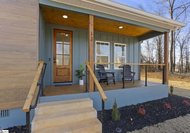 Photo 2 of Sale Pending at 13 Shubuta Ct, Greenville, SC 29617 | MLS# 1598344 | Listing updated on 2026-08-18