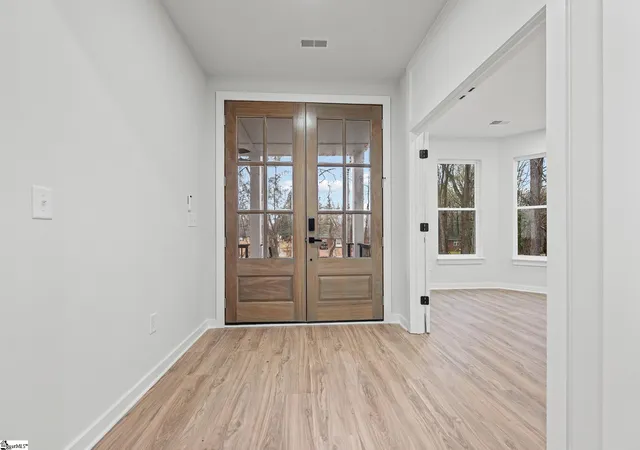 3rd image of 323 Hunts Bridge Rd, Greenville, SC 29617 | MLS# 1591072