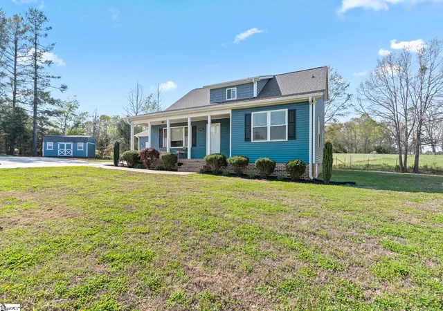 Homes for sale in Fountain Inn, SC | 2762 Allen Bridge Rd, Fountain Inn, SC 29644 | MLS# 1594109