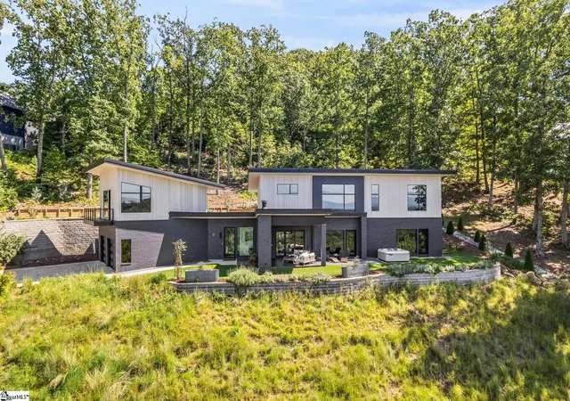 Photo 1 of Sale Pending at 7 Ridley Piper Ln, Greenville, SC 29609 | MLS# 1602199 | Listing updated on 2026-09-01