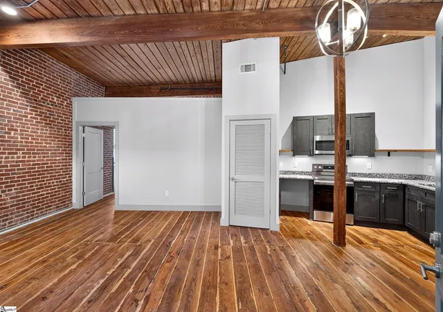3rd image of 806 Green Ave #UNIT 204, Greenville, SC 29605 | MLS# 1596014