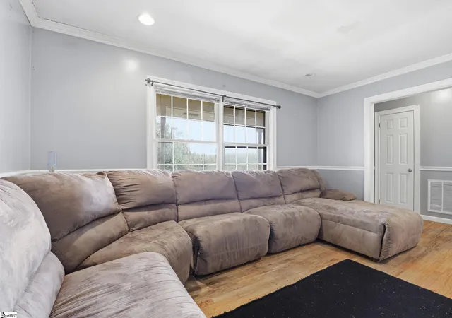 5th image of 632 Old Augusta Rd, Greenville, SC 29605 | MLS# 1595792
