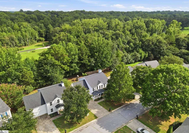 Photo 3 of Single family home for sale at 32 Argyle Ct, Simpsonville, SC 29681 | MLS# 1601141 | Listing updated on 2026-08-24