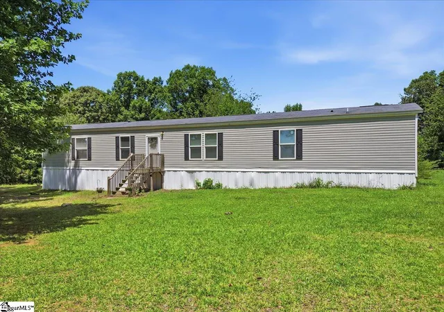 Photo 1 of Manufactured home for sale at 215 Tapp Cir, Lyman, SC 29365 | MLS# 1597945 | Listing updated on 2026-09-03