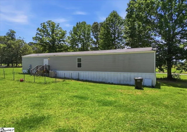 Photo 27 of Manufactured home for sale at 215 Tapp Cir, Lyman, SC 29365 | MLS# 1597945 | Listing updated on 2026-09-03