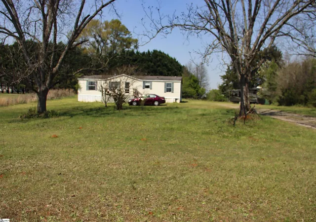 Photo 3 of Sale Pending at 124 Arabian Wy, Anderson, SC 29626 | MLS# 1586371 | Listing updated on 2026-09-11