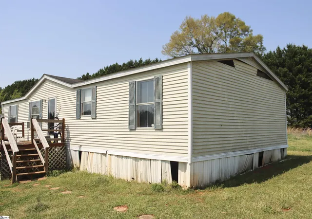 Photo 3 of Sale Pending at 124 Arabian Wy, Anderson, SC 29626 | MLS# 1586371 | Listing updated on 2026-09-11