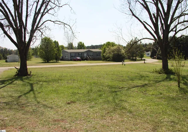 Photo 4 of Sale Pending at 124 Arabian Wy, Anderson, SC 29626 | MLS# 1586371 | Listing updated on 2026-09-11
