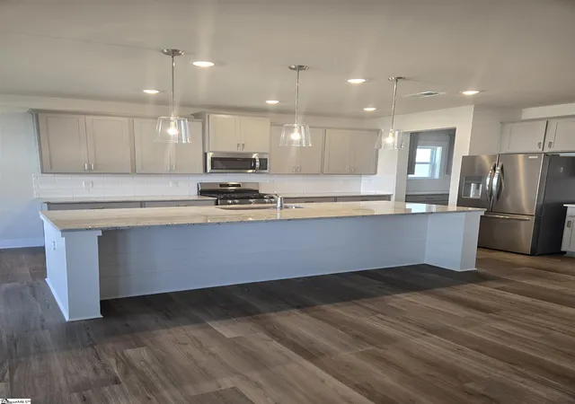 Photo 3 of Single family home for sale at 341 Alyssa Landing Dr, Fountain Inn, SC 29644 | MLS# 1556707 | Listing updated on 2025-10-13