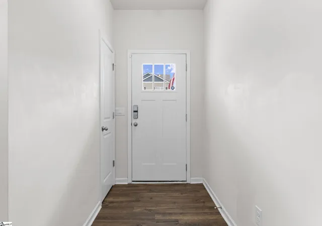 Photo 4 of Single family home for sale at 63 Oak Edge Ln, Greer, SC 29651 | MLS# 1597378 | Listing updated on 2026-07-10