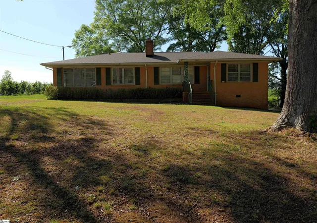 Photo 2 of Single family home for sale at 303 Inman Rd, Lyman, SC 29365 | MLS# 1588550 | Listing updated on 2026-08-16