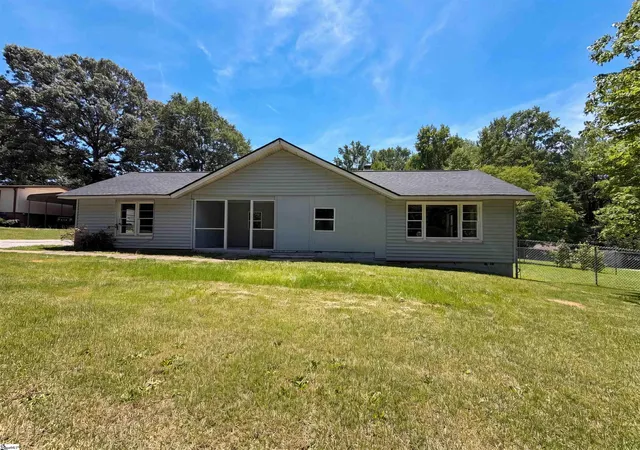Photo 4 of Single family home for sale at 237 Geddis Rd, Inman, SC 29349 | MLS# 1594364 | Listing updated on 2026-09-10