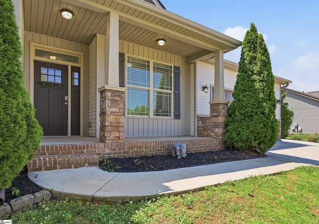 Photo 1 of Single family home for sale at 75 Rising Meadow Ln, Taylors, SC 29687 | MLS# 1597748 | Listing updated on 2026-09-15