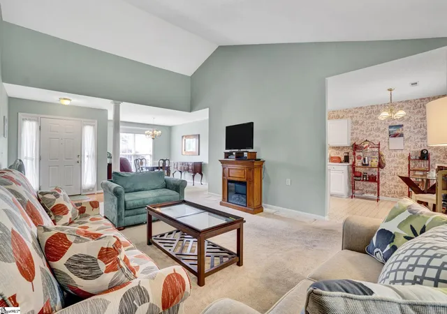 Photo 3 of Single family home for sale at 413 Milstead Wy, Greenville, SC 29615 | MLS# 1590861 | Listing updated on 2026-09-17