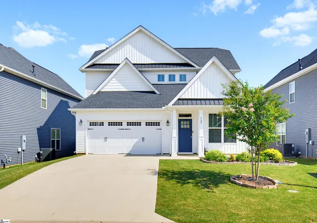Photo 1 of Single family home for sale at 409 River Trace Loop, Simpsonville, SC 29680 | MLS# 1599523 | Listing updated on 2026-08-27