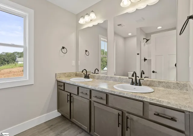 Photo 2 of Single family home for sale at 631 Scenic Ave, Campobello, SC 29322 | MLS# 1601816 | Listing updated on 2026-09-04