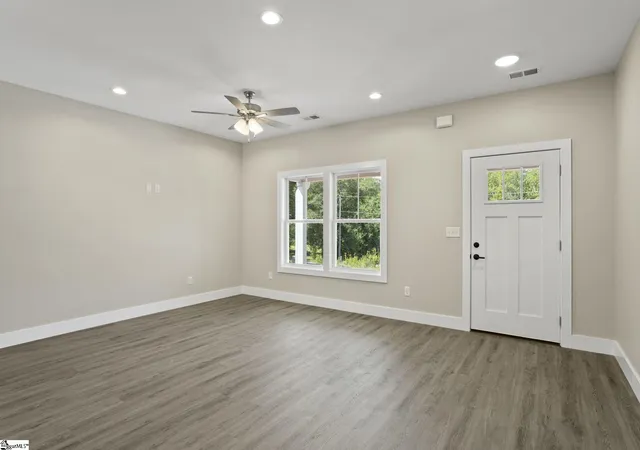 Photo 3 of Single family home for sale at 631 Scenic Ave, Campobello, SC 29322 | MLS# 1601816 | Listing updated on 2026-09-04